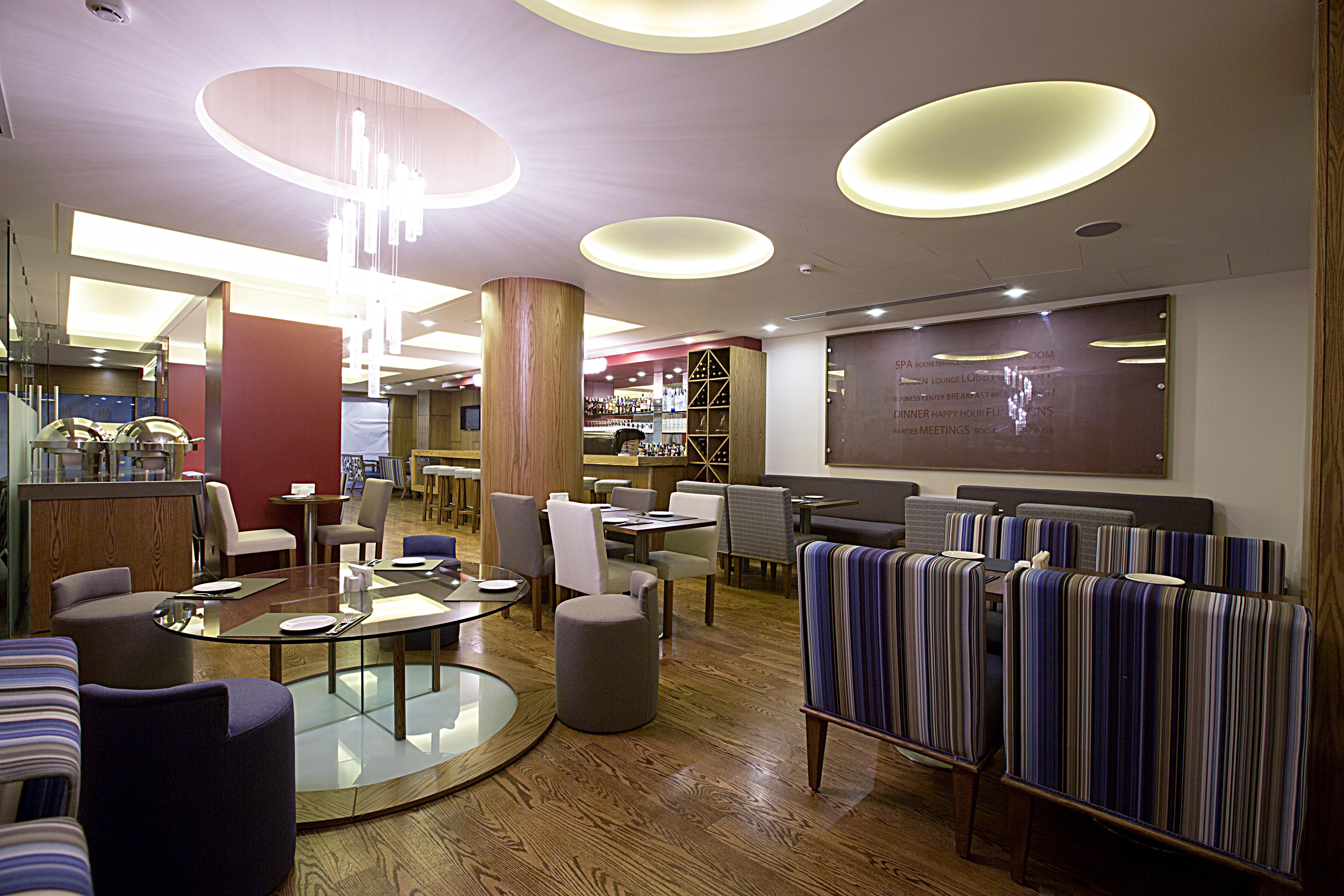 The J Hotel & Spa Beirut Exterior foto