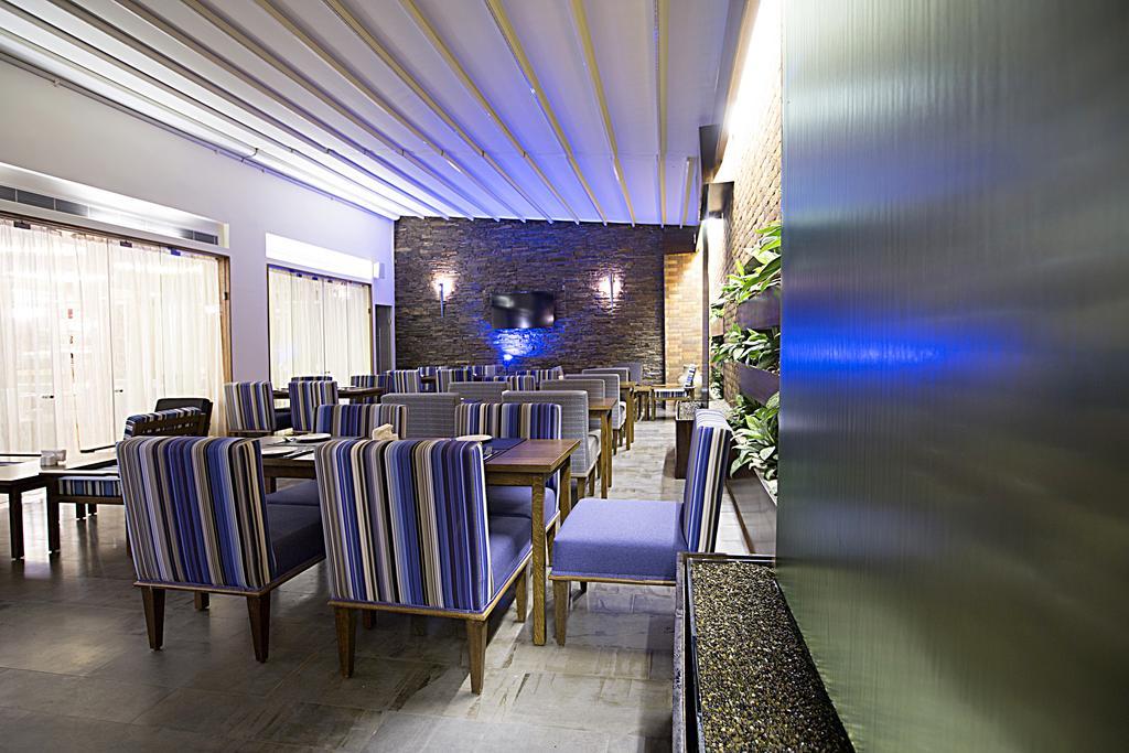 The J Hotel & Spa Beirut Exterior foto