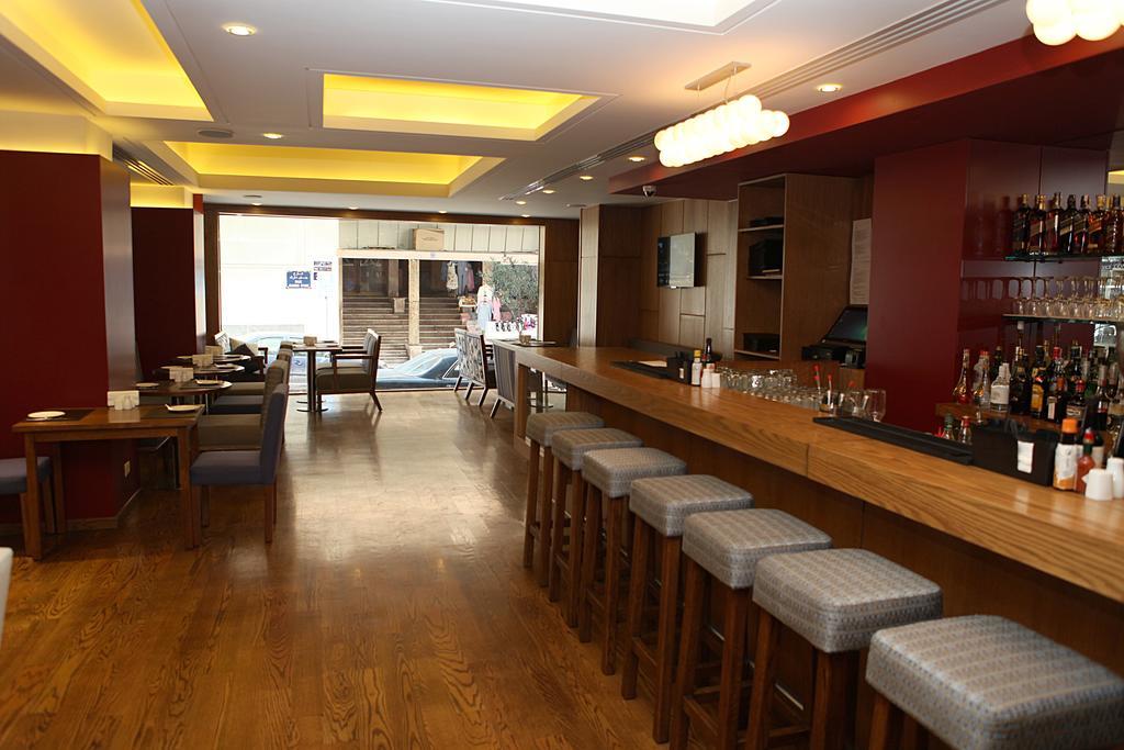 The J Hotel & Spa Beirut Exterior foto